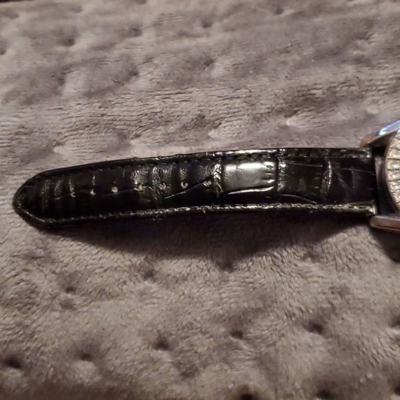 Manhattan by Croton Women's Silver Crystallized Bezel Watch CM404246 Black‎ Band - Picture 4 of 12